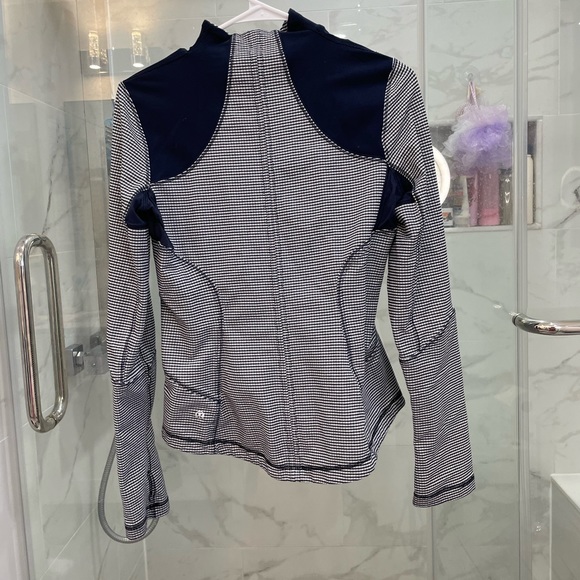 LULULEMON Blue and Black Jacket - Picture 3 of 6